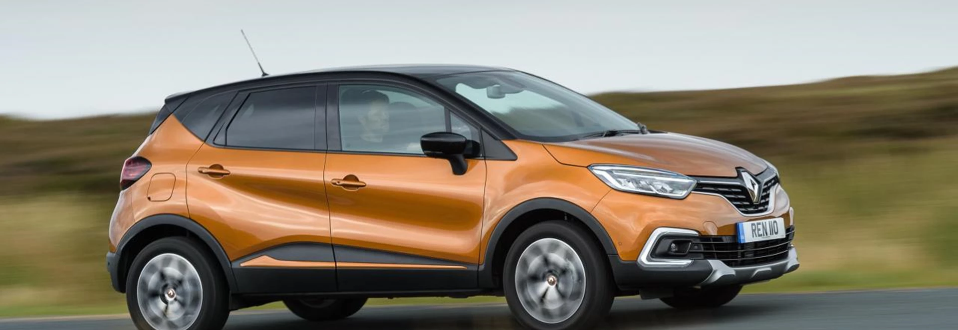 Renault Captur tops small crossover sales in Europe
